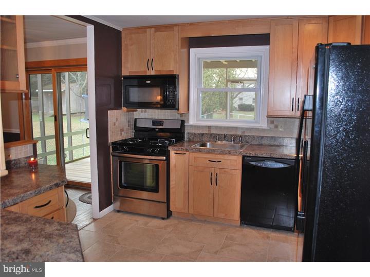 51 Home Road Hatboro, PA 19040 - Photo 6 of 20 Kitchen