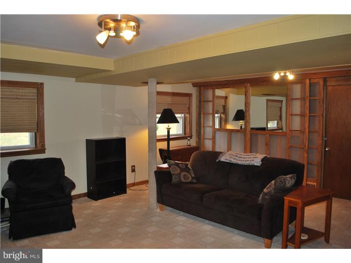 51 Home Road Hatboro, PA 19040 - Photo 9 of 20 Family Room