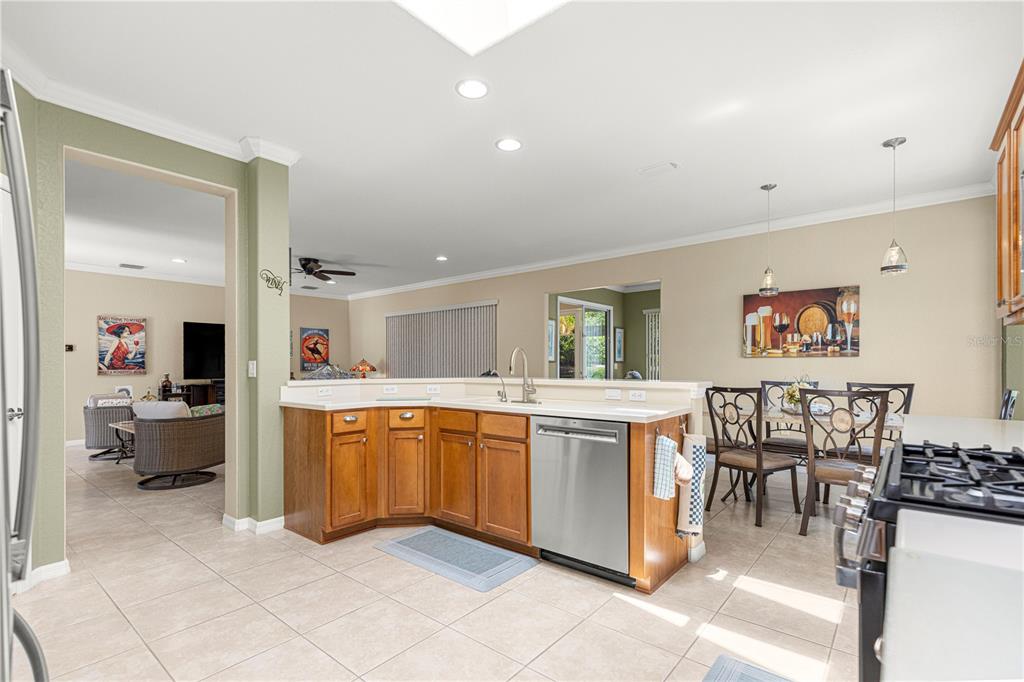12864 Southeast 92nd Court Road Summerfield, FL 34491 - Photo 11 of 67 Gallery Image 11