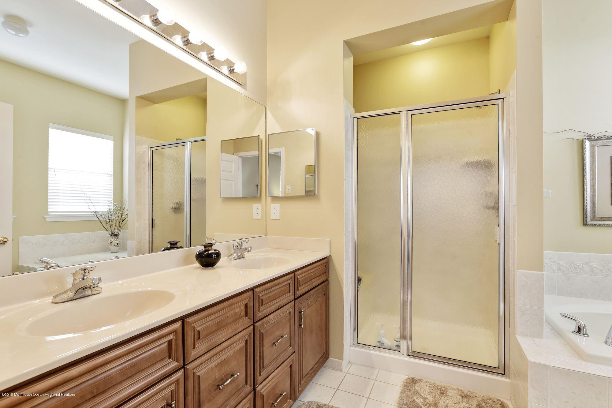 27 Barton Creek Road Jackson, NJ 08527 - Photo 33 of 45 Master Bath