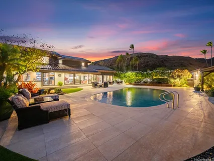 $13,800,000 | 6015 Kalanianaʻole Highway, Honolulu, HI 96821