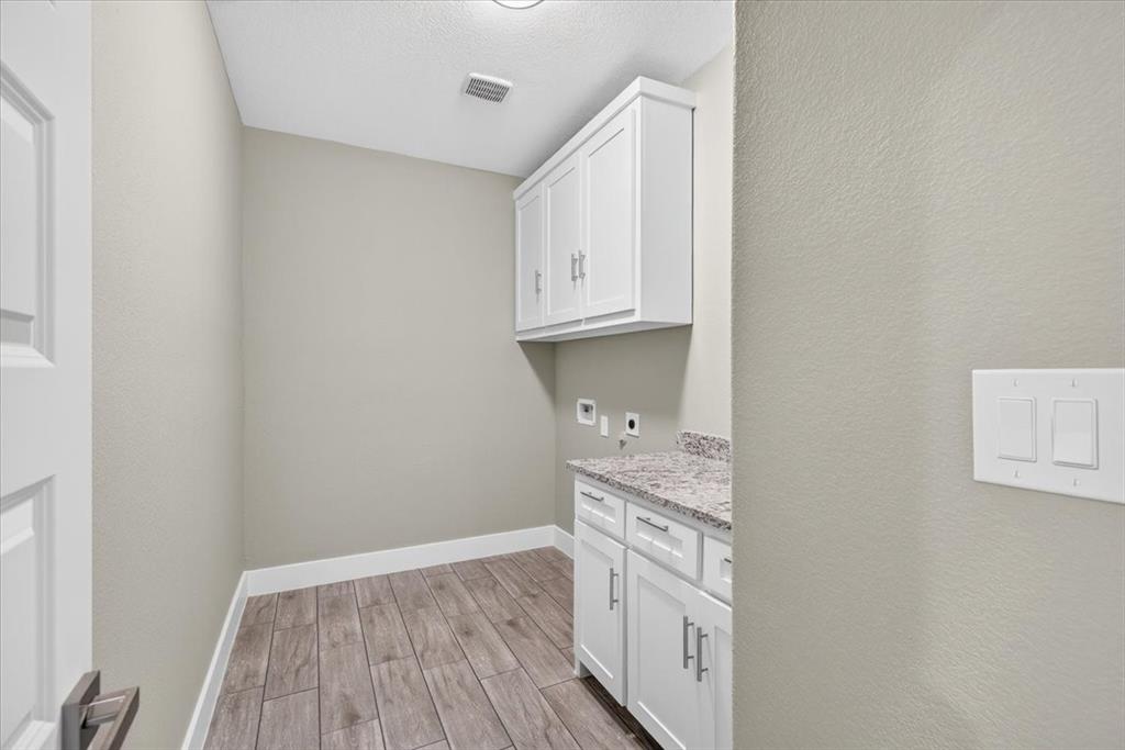 1093 Oak Ridge Drive Terrell, TX 75160 - Photo 13 of 29 Gallery Image 13