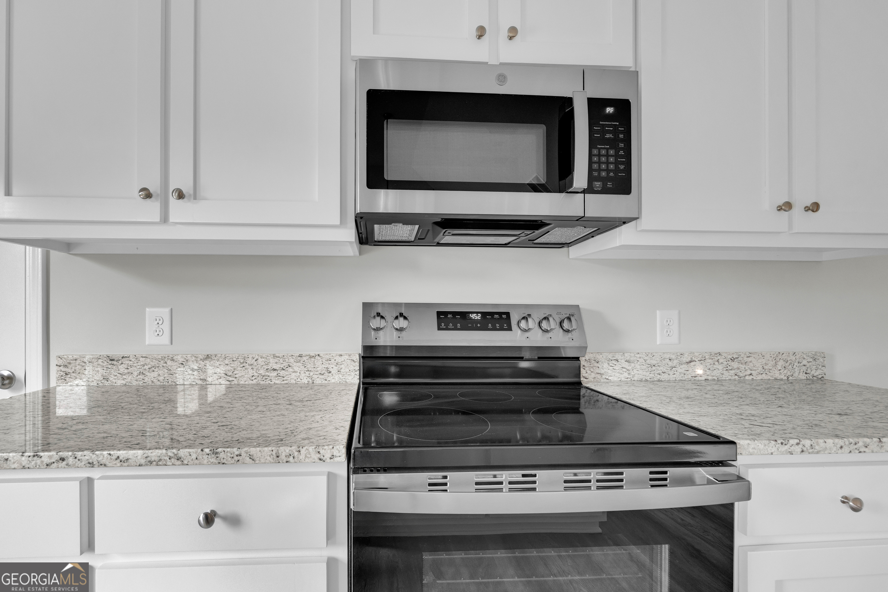 110 Sewell Road Lavonia, GA 30553 - Photo 39 of 73 a stove top oven sitting inside of a kitchen