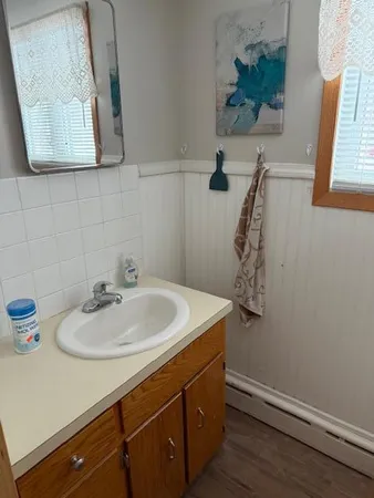 $219,900 | 1405 9th Street, Clarkfield, MN 56223