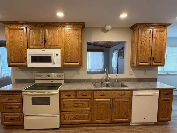 $219,900 | 1405 9th Street, Clarkfield, MN 56223