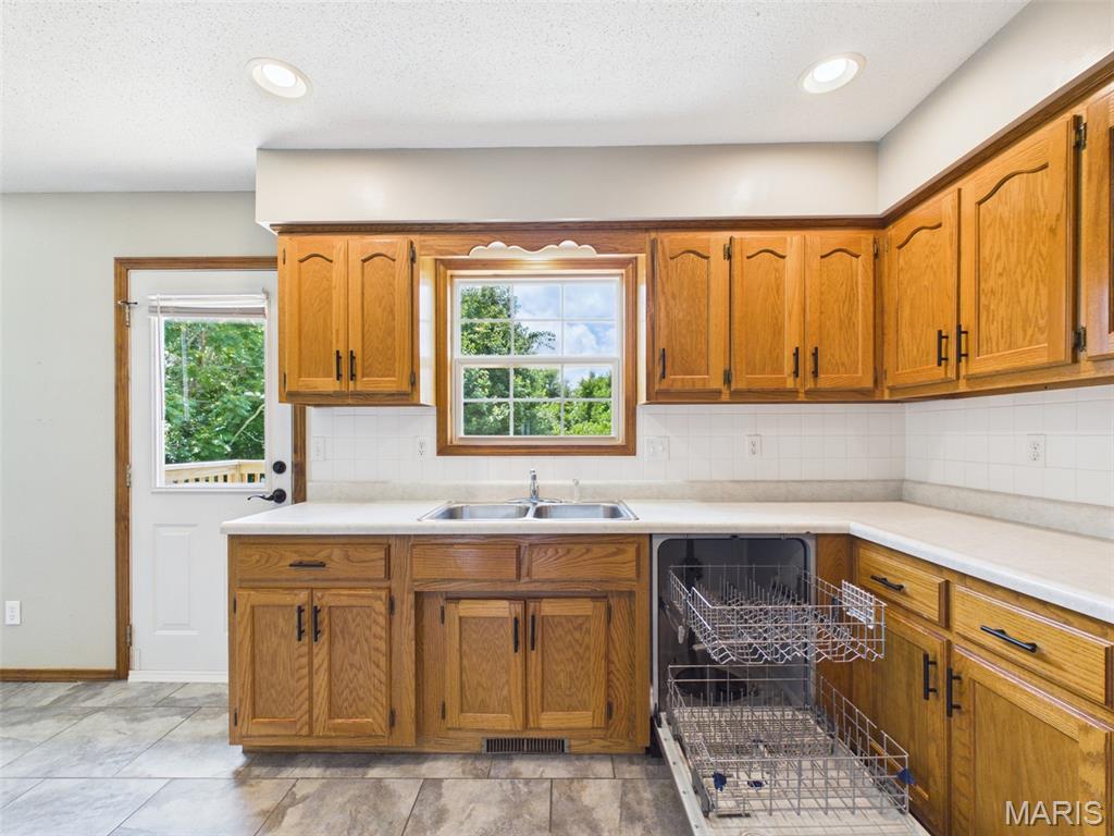 24625 Spencer Road Waynesville, MO 65583 - Photo 22 of 89