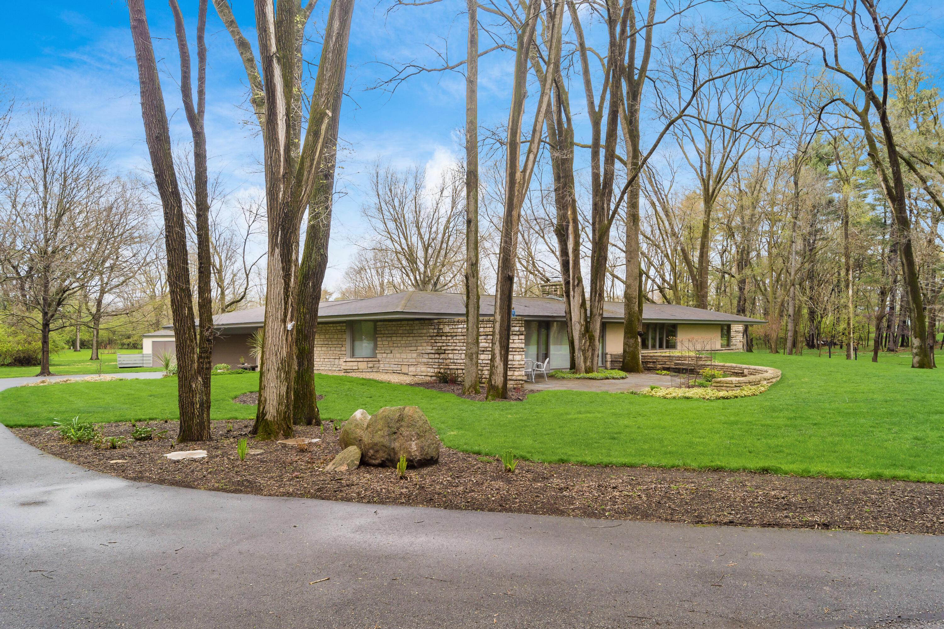 4398 Dublin Road Columbus, OH 43221 - Photo 3 of 61 1.16 aecres