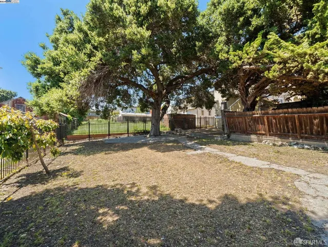 $988,888 | 1747 East 22nd Street, Oakland, CA 94606
