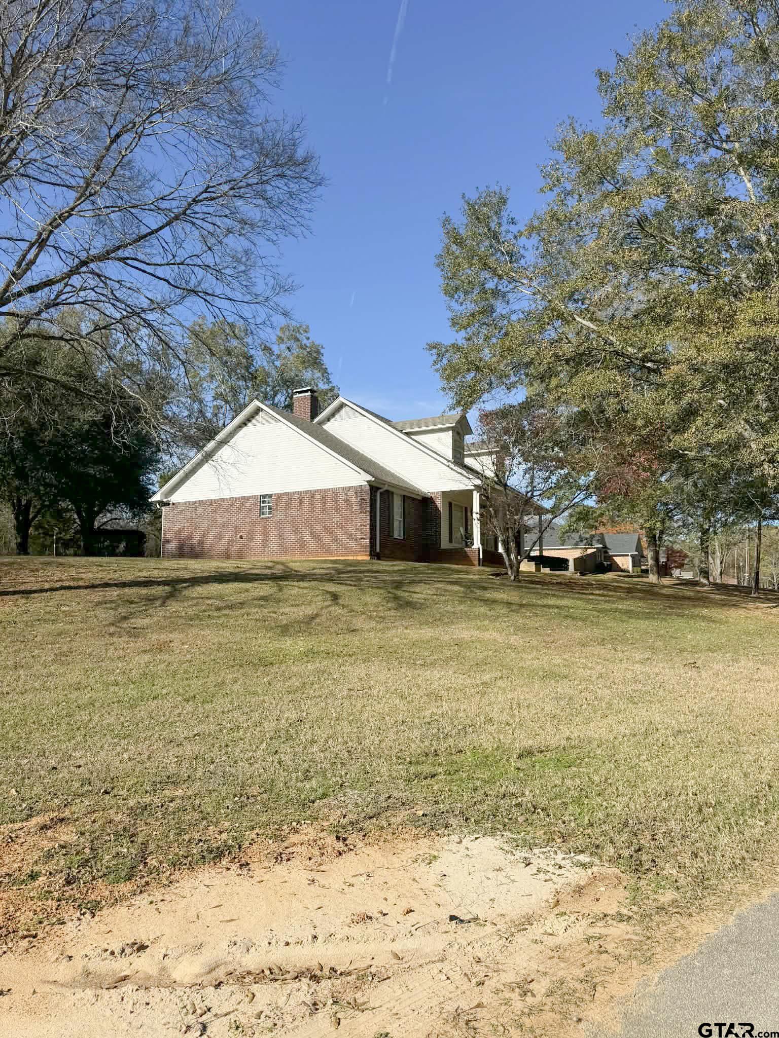 2001 Venture View Palestine, TX 75803 - Photo 15 of 28