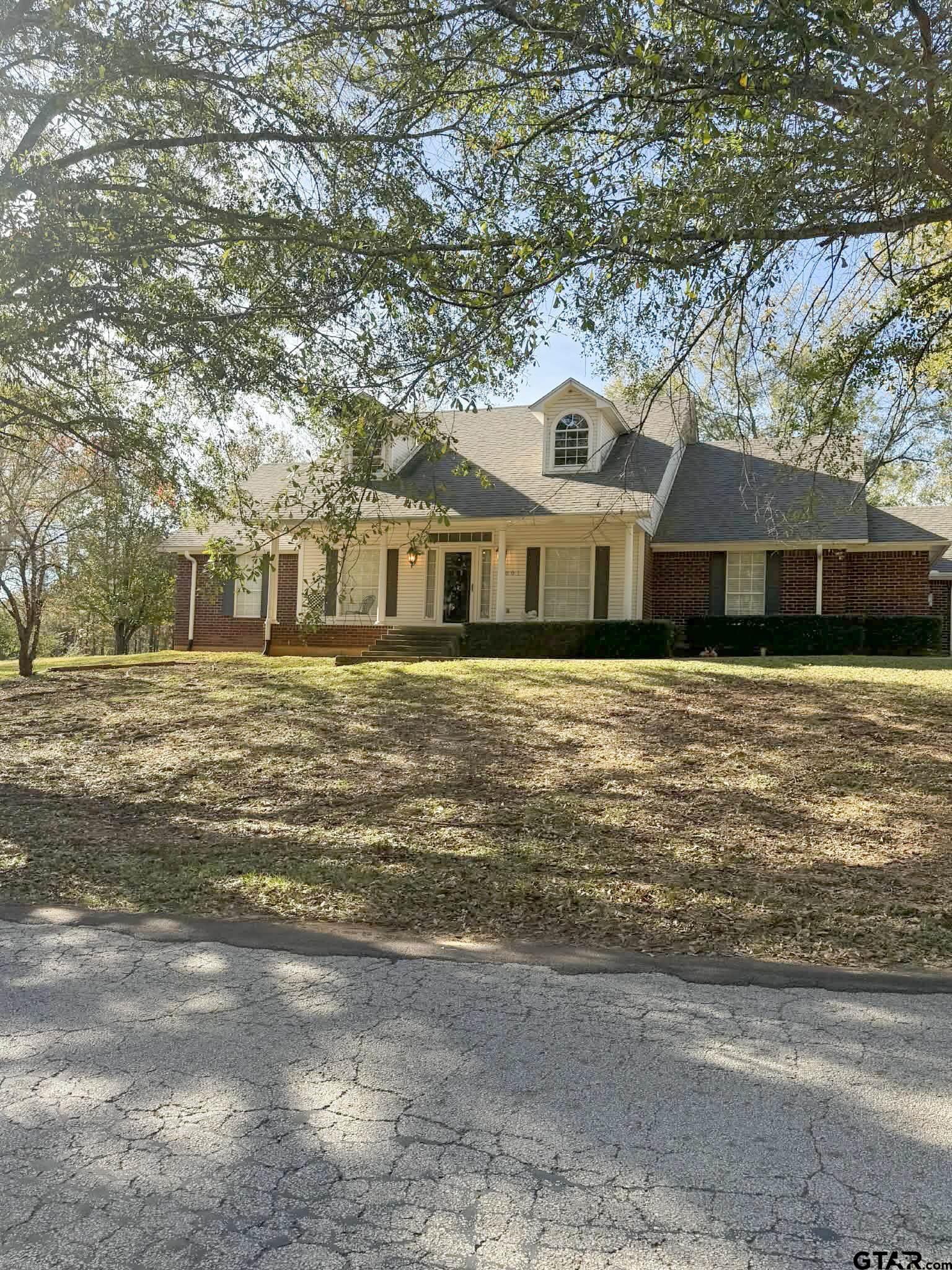 2001 Venture View Palestine, TX 75803 - Photo 10 of 28 a front view of a house with a ocean view