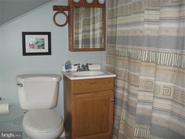 70 Wildflower Road Levittown, PA 19057 - Photo 15 of 25 Bathroom