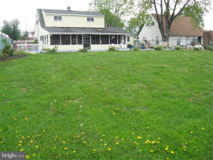 70 Wildflower Road Levittown, PA 19057 - Photo 21 of 25 View in Back