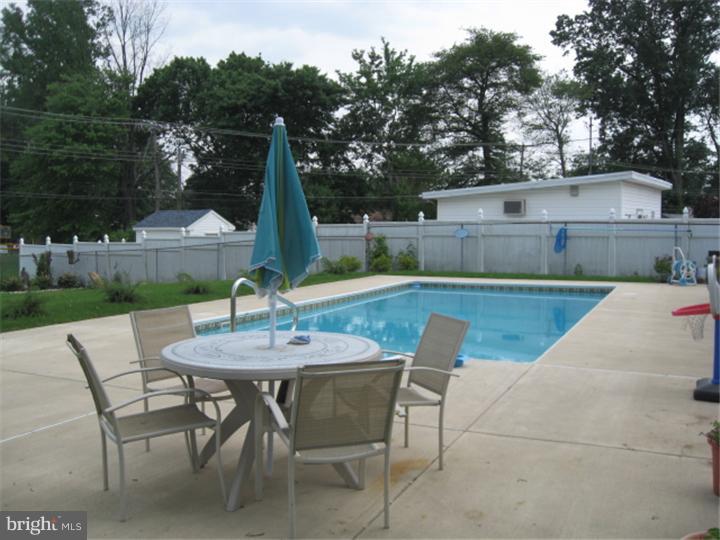 70 Wildflower Road Levittown, PA 19057 - Photo 24 of 25 Pool