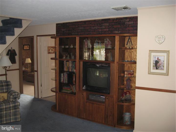 70 Wildflower Road Levittown, PA 19057 - Photo 7 of 25 Living Room