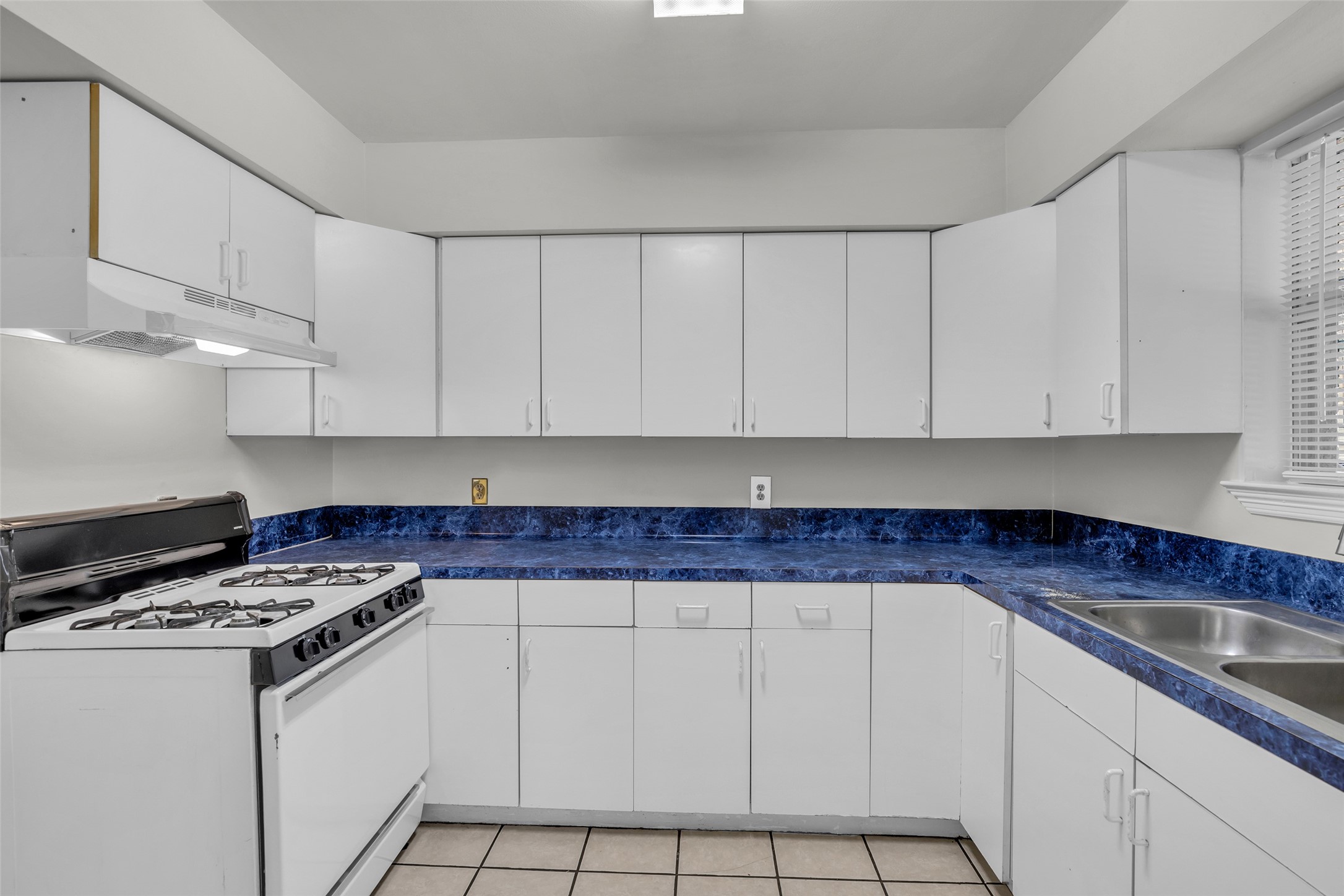 809 Brooks Street Houston, TX 77009 - Photo 12 of 19 Gallery Image 12
