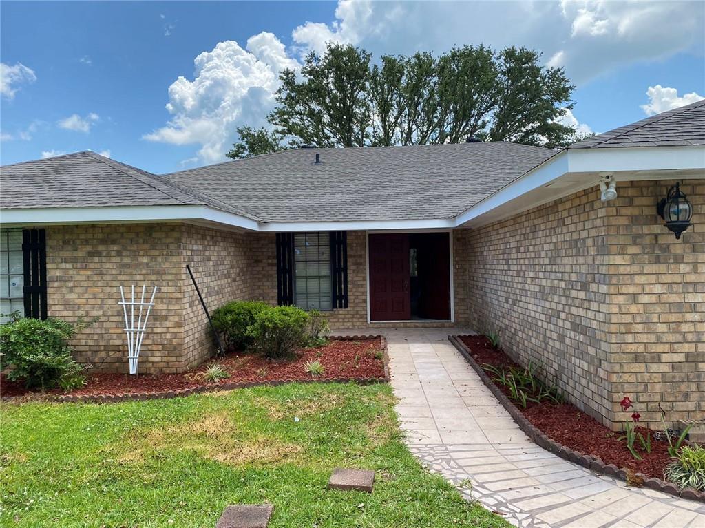 210 Somerset Road Laplace, LA 70068 - Photo 2 of 20