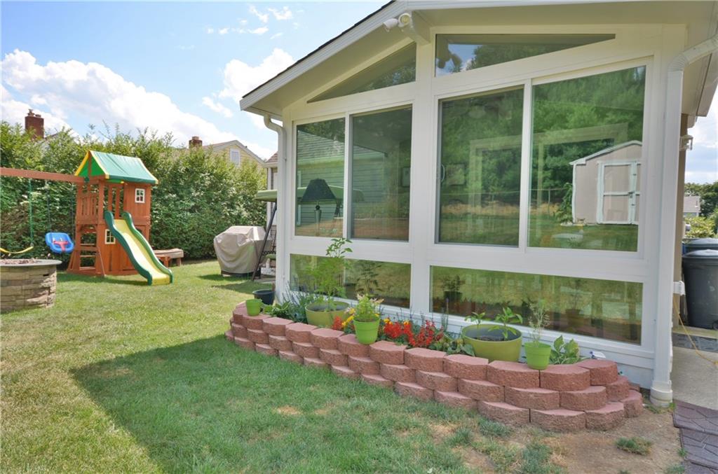 2147 Swallow Hill Road Pittsburgh, PA 15220 - Photo 16 of 19 $ Season Room Overlooking the Wonderful Backyard!