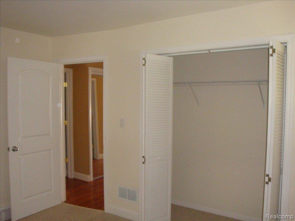 2625 Pembroke Road Birmingham, MI 48009 - Photo 6 of 8 Master bed