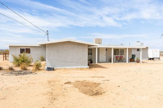 1415 South Gateway Boulevard Ridgecrest, CA 93555 - Photo 3 of 39 Gallery Image 3