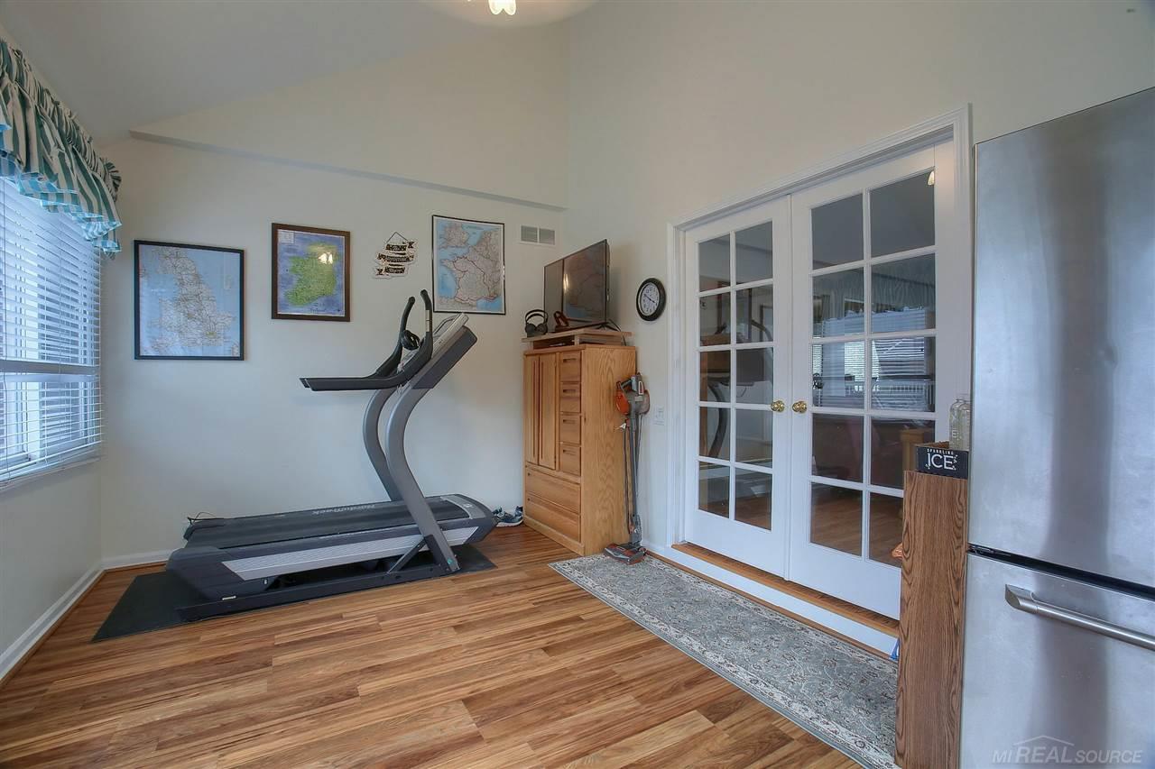46324 Fairwind Road Macomb, MI 48044 - Photo 16 of 34 50014050-15.JPG