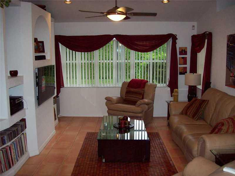 10891 Ravel Court Boca Raton, FL 33498 - Photo 4 of 16 Living Room