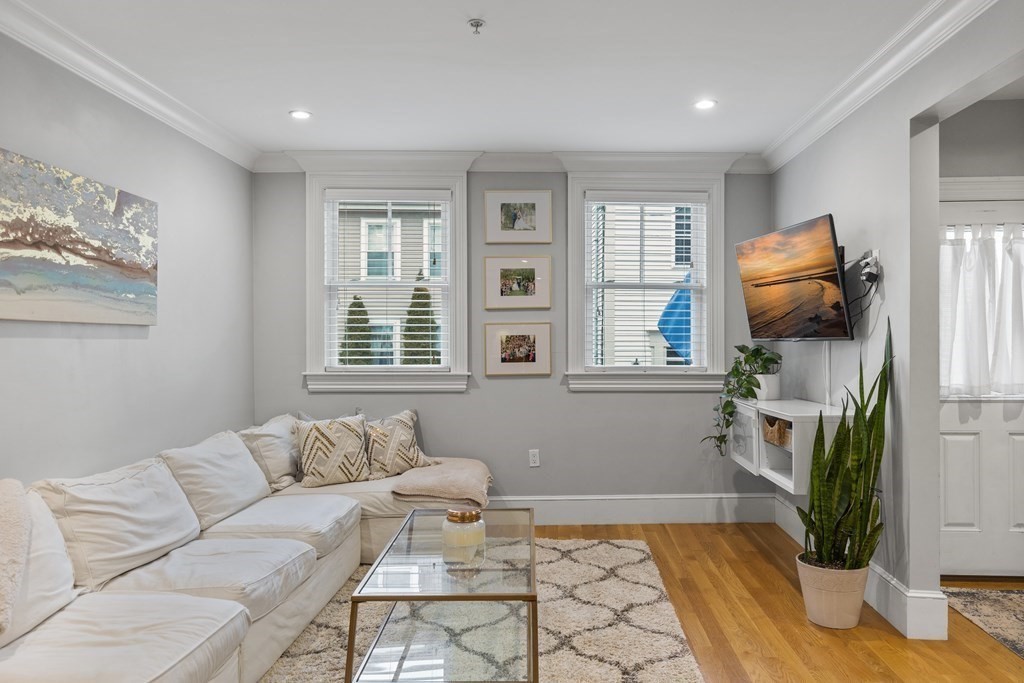 7 Franklin Street, Unit 1 Boston, MA 02129 - Photo 2 of 34