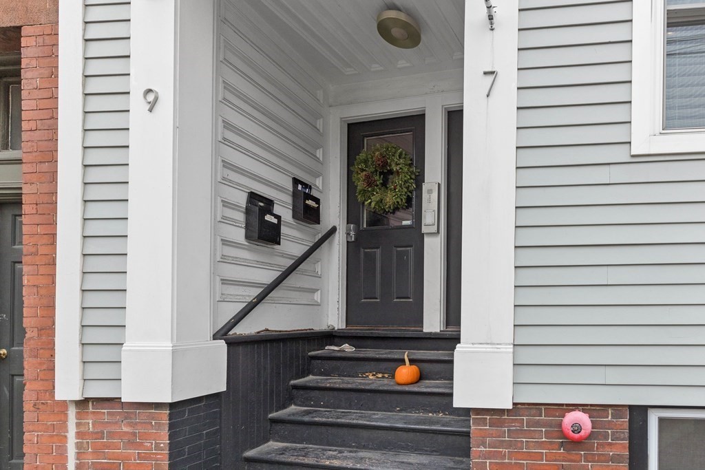 7 Franklin Street, Unit 1 Boston, MA 02129 - Photo 31 of 34