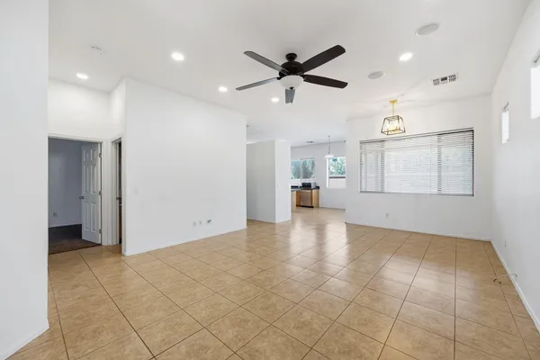 $2,100 | 906 East Sheffield Avenue, Chandler, AZ 85225