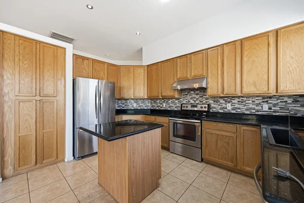 $2,100 | 906 East Sheffield Avenue, Chandler, AZ 85225