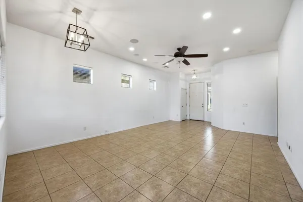 $2,100 | 906 East Sheffield Avenue, Chandler, AZ 85225