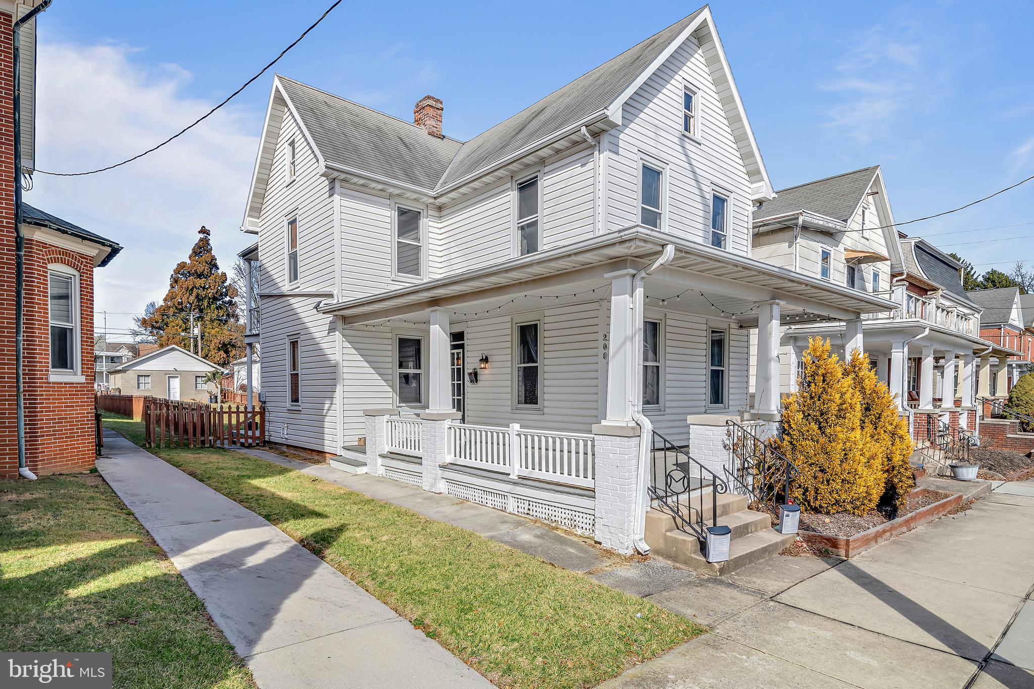 206 East Middle Street Hanover, PA 17331 - Photo 2 of 38 Gallery Image 2