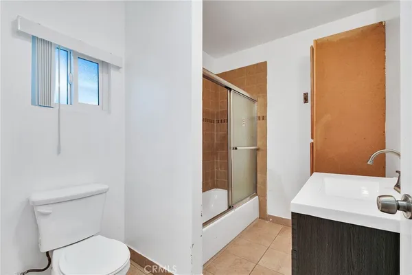 $1,300,000 | 1972 North Olive Avenue, Long Beach, CA 90806