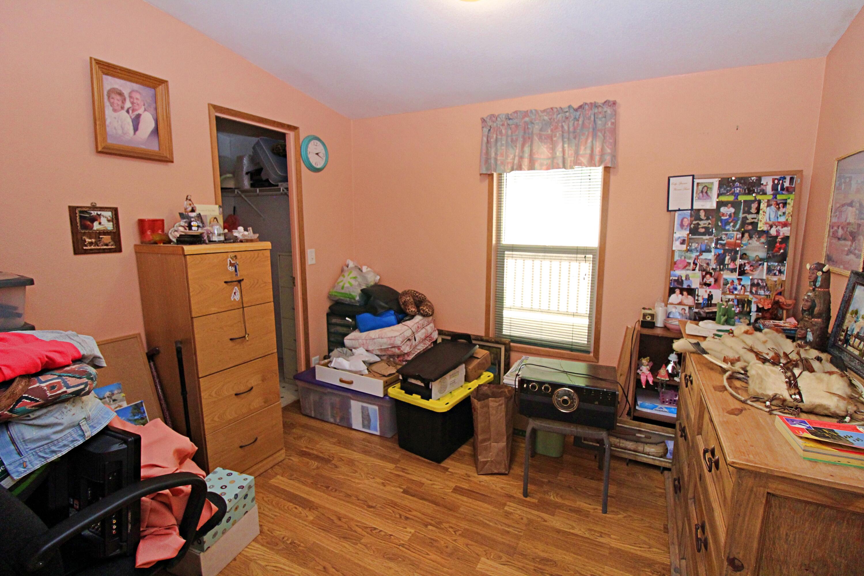 7732 North Applegate Road Grants Pass, OR 97527 - Photo 23 of 40 3rd bedroom