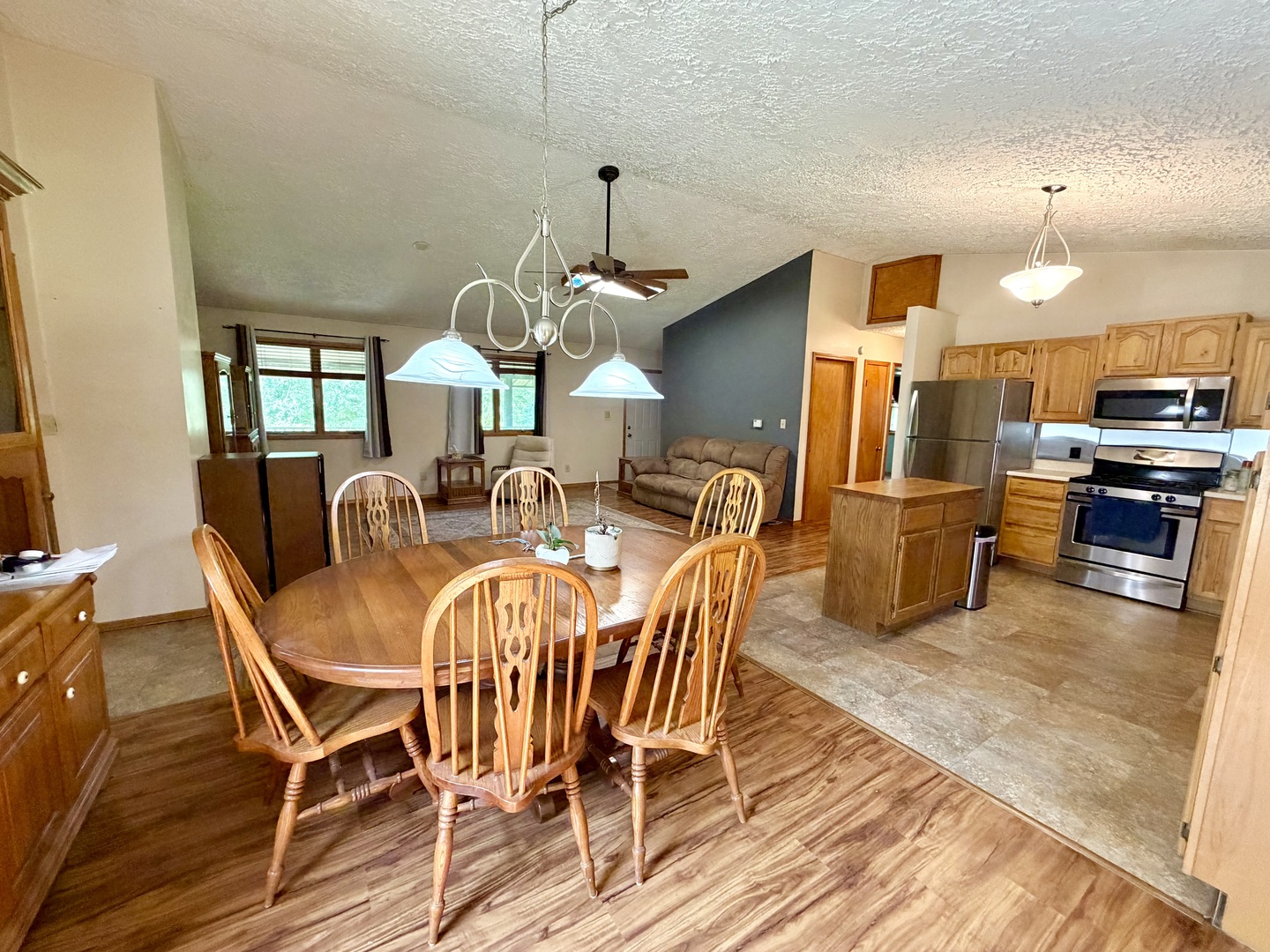 17179 Swisher Hill Road Dewitt, IL 61735 - Photo 13 of 39