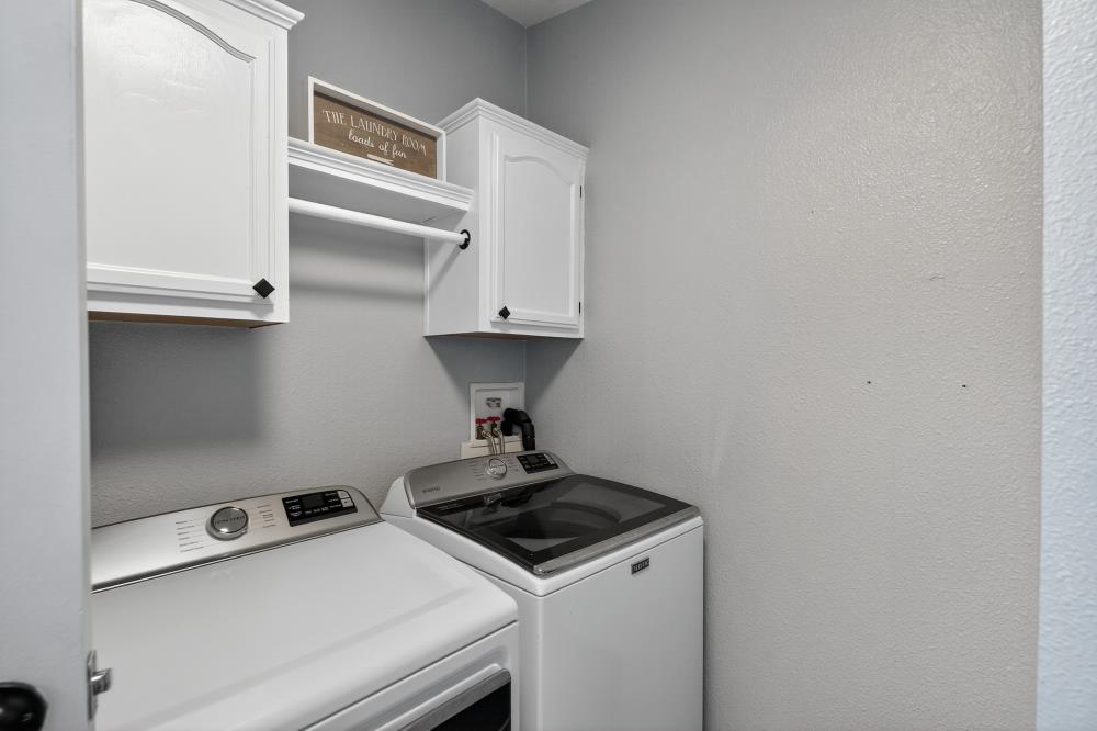 102 Village Circle Sacramento, CA 95838 - Photo 13 of 32 a utility room with dryer and washer