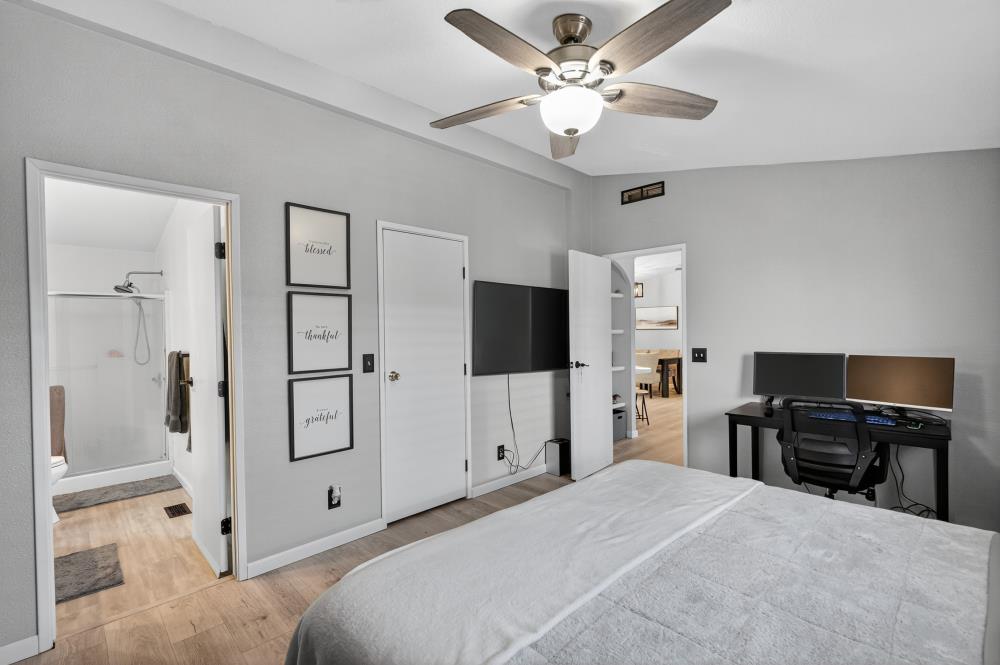 102 Village Circle Sacramento, CA 95838 - Photo 17 of 32 a view of a livingroom with a flat screen tv