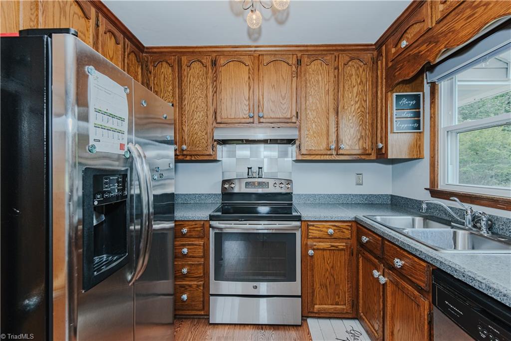 403 Rolling Road Haw River, NC 27258 - Photo 15 of 24