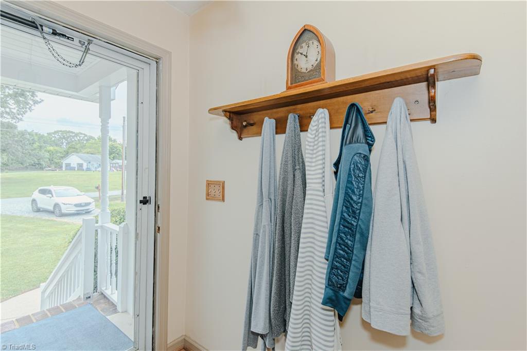 403 Rolling Road Haw River, NC 27258 - Photo 8 of 24