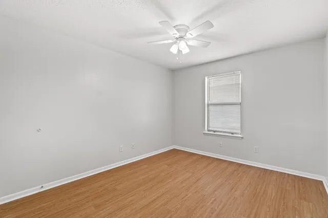 $1,250 | 248 4 Mile Road, Unit A, Freeport, FL 32439