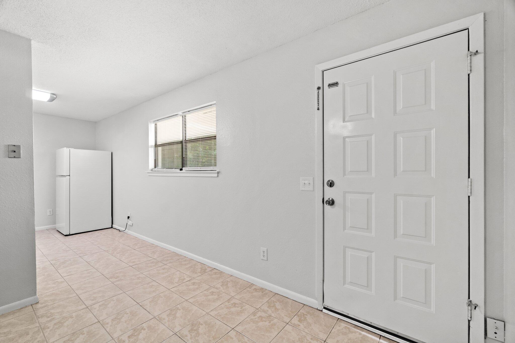 248 4 Mile Road, Unit A Freeport, FL 32439 - Photo 4 of 17 3-web-or-mls-248-4-mile-rd-unit-d