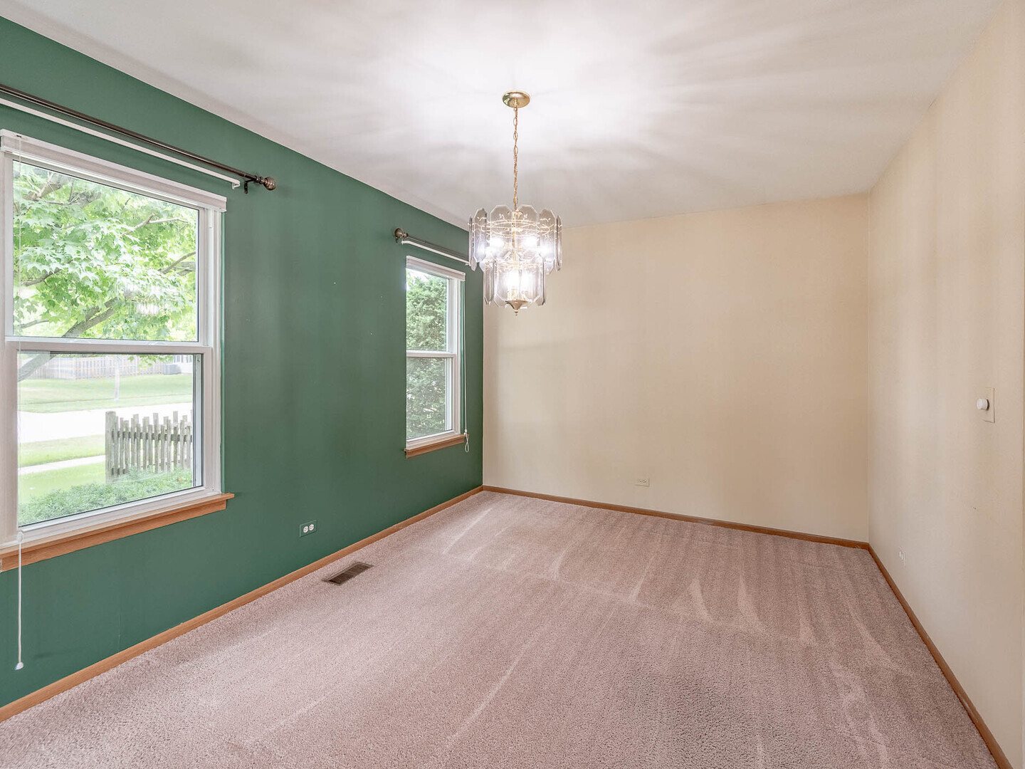 810 Fox Run Lane Algonquin, IL 60102 - Photo 4 of 20