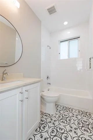 $2,900 | 218 West Jean Street, Tampa, FL 33604