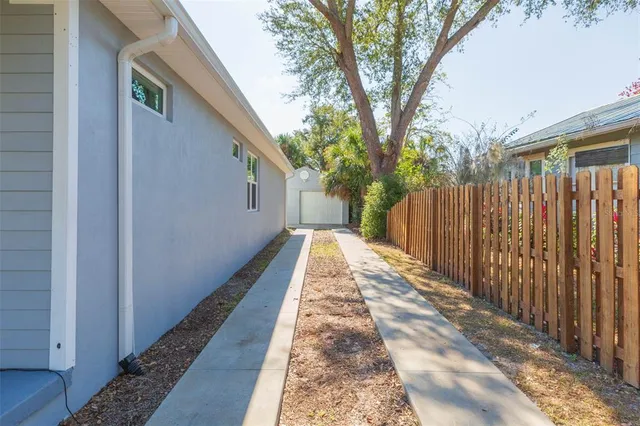 $2,900 | 218 West Jean Street, Tampa, FL 33604