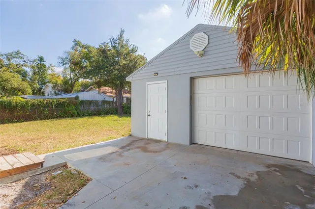 $2,900 | 218 West Jean Street, Tampa, FL 33604