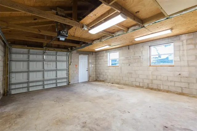 $2,900 | 218 West Jean Street, Tampa, FL 33604