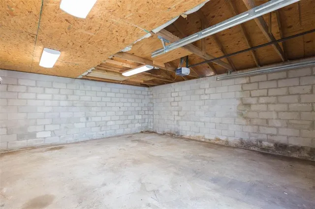 $2,900 | 218 West Jean Street, Tampa, FL 33604