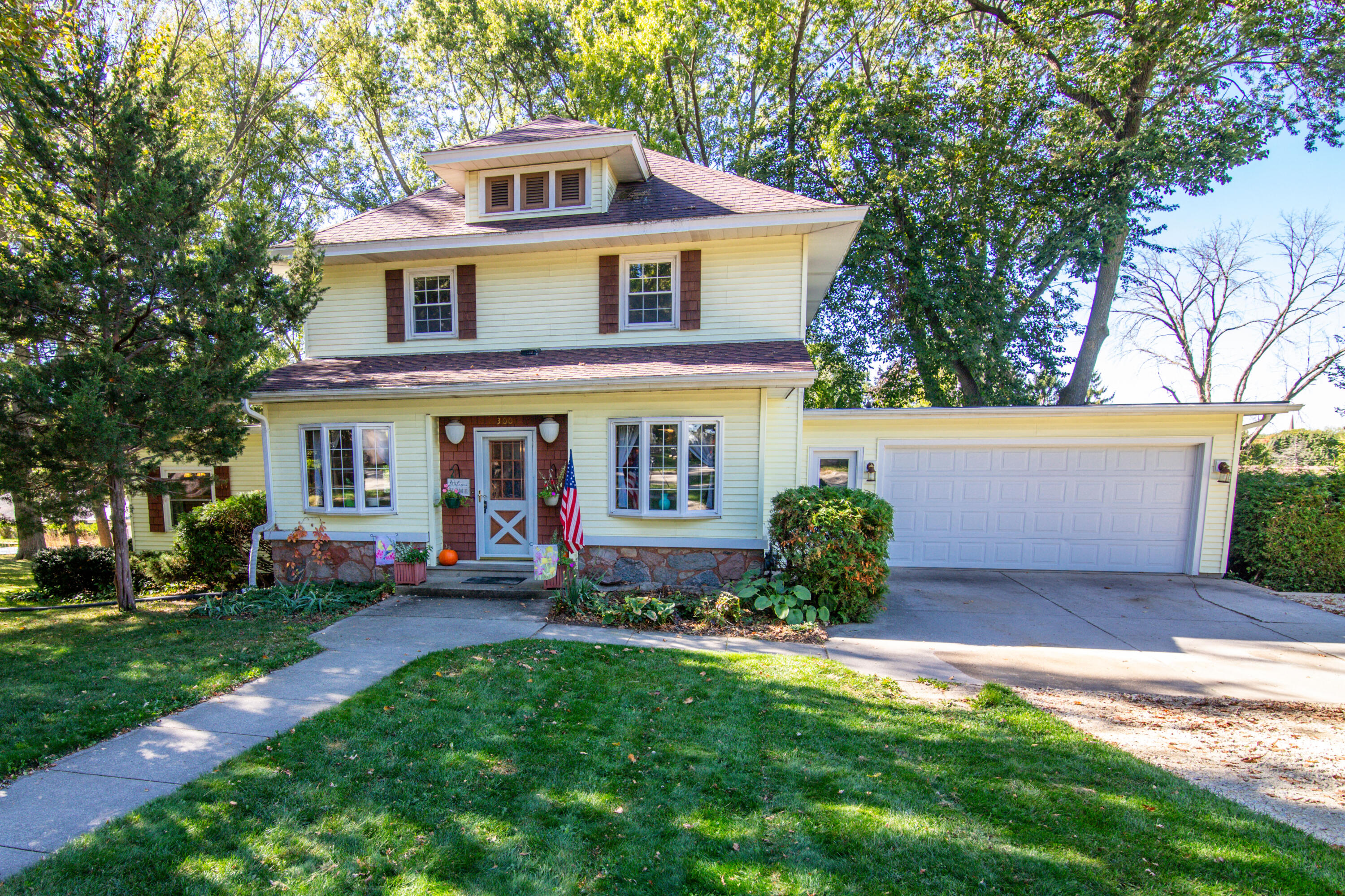 300 Birchcrest Rd-81