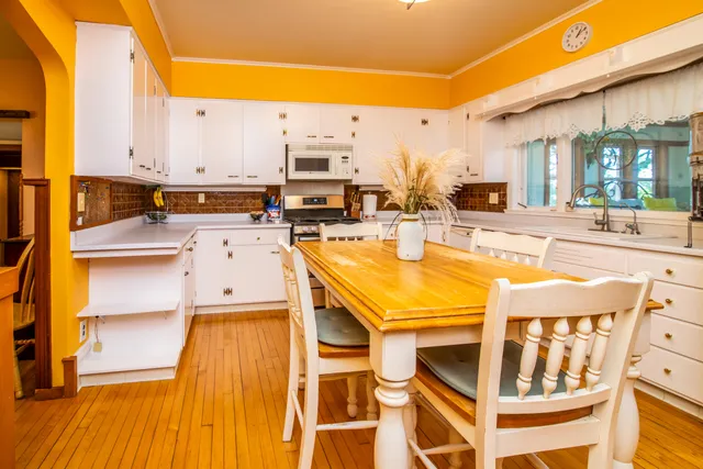 $339,900 | 300 Birchcrest Road, Horicon, WI 53032