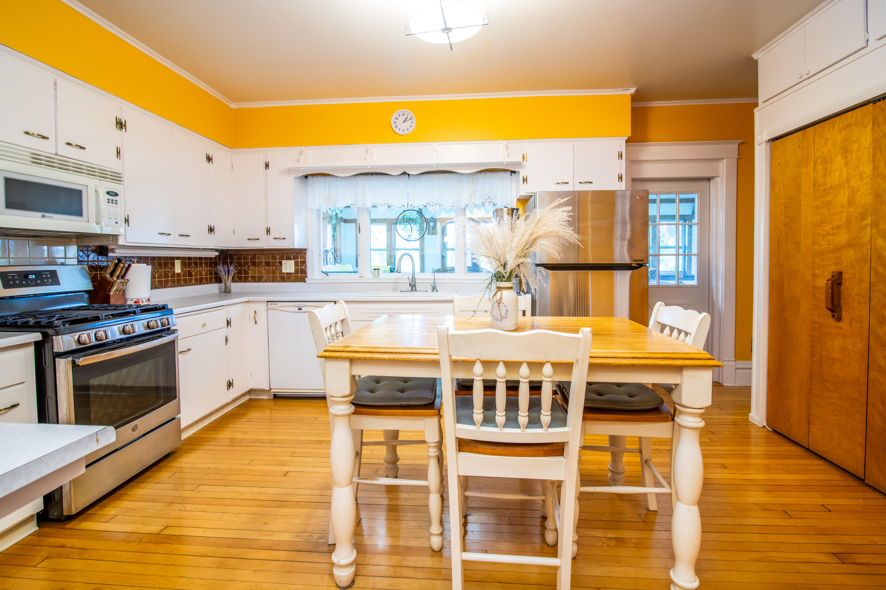 300 Birchcrest Road Horicon, WI 53032 - Photo 6 of 54 300 Birchcrest Rd-21-Edit