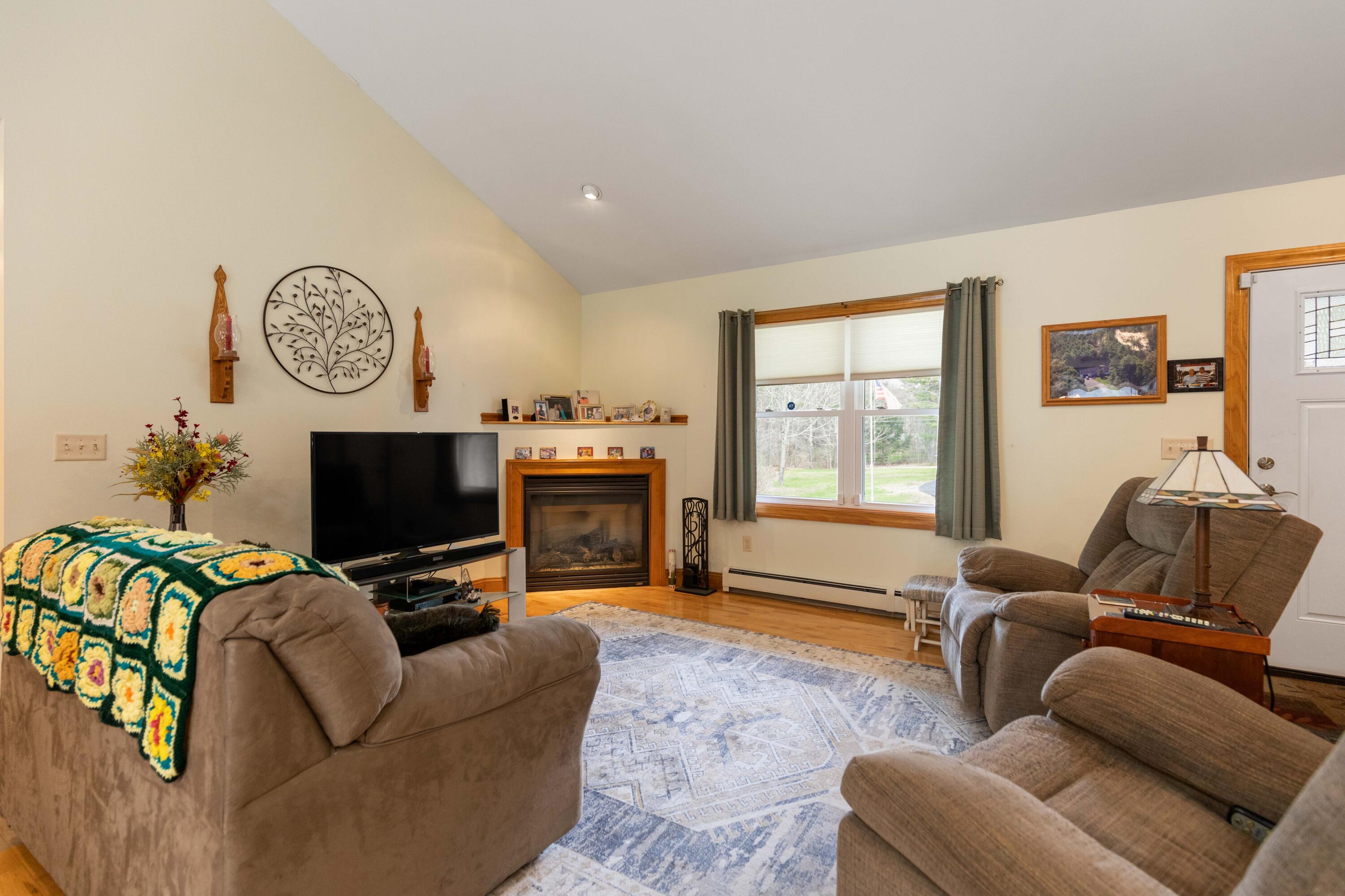 140 Plummer Road Gorham, ME 04038 - Photo 20 of 43 140 Plummer Road Gorham-002